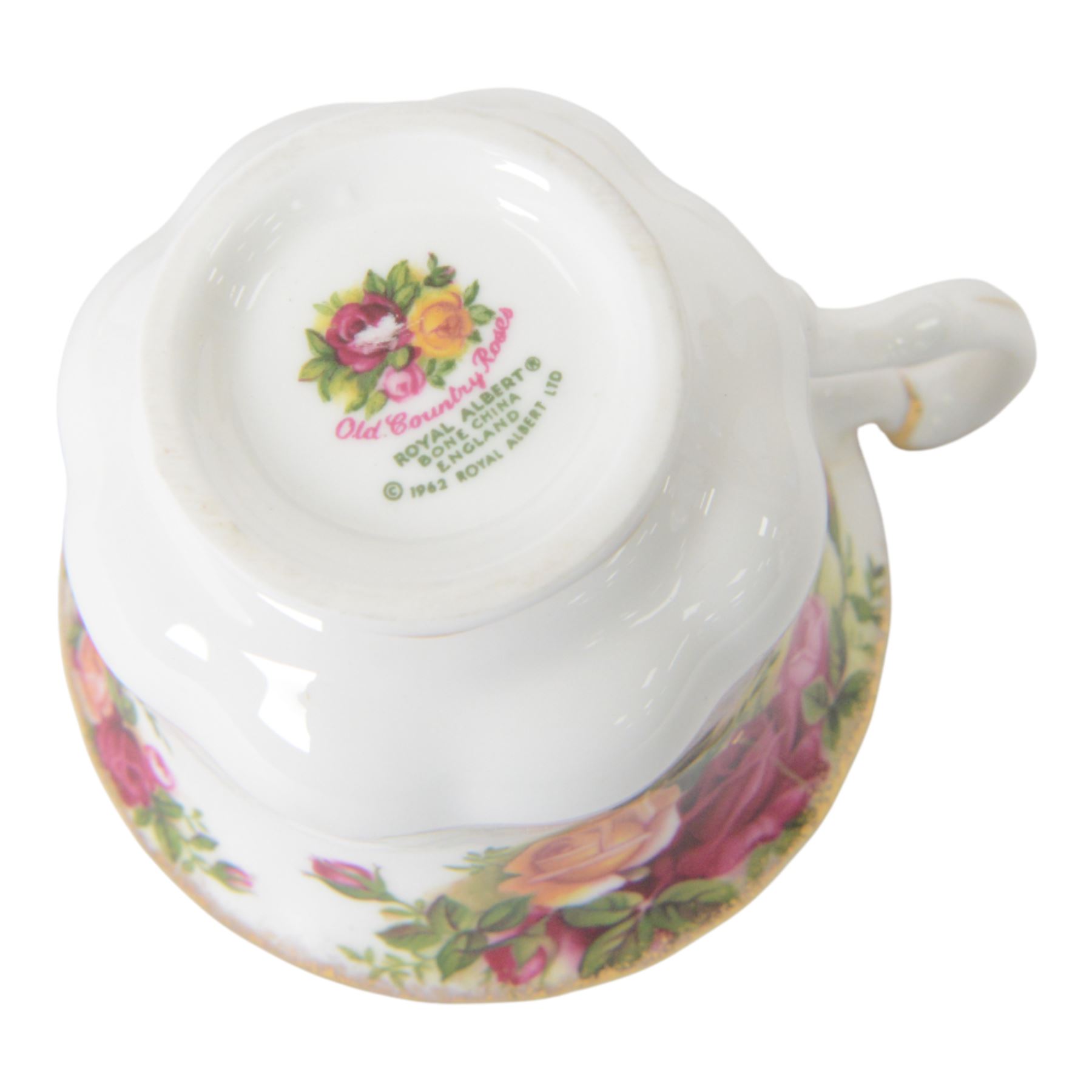 Royal Albert Old Country Roses tea and dinner service for six, including teapot, covered sucrier, milk jug, dinner plates, soup bowls, side plates etc  