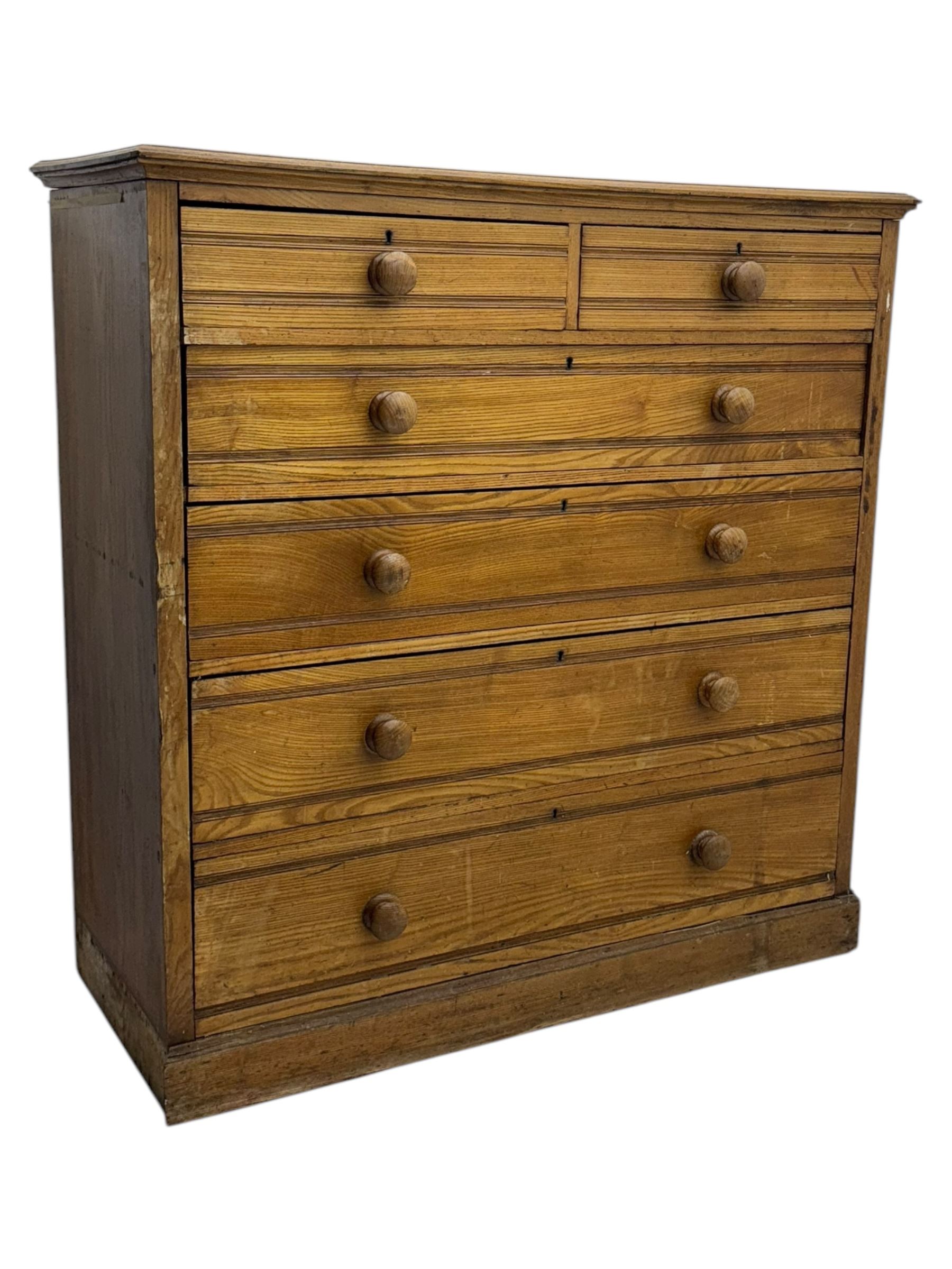 Late 19th century ash chest, fitted with two short and four long drawers, turned wooden handles