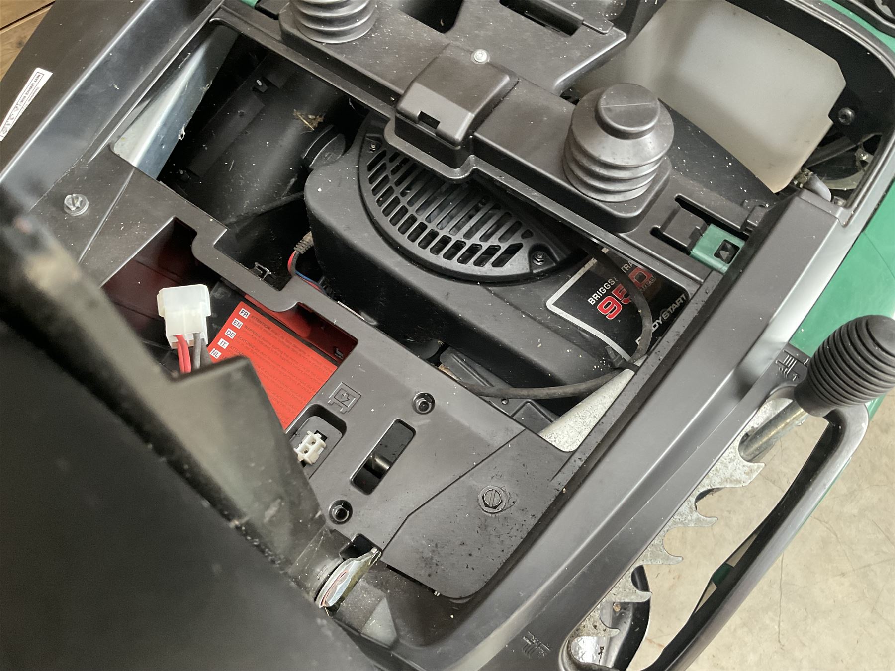 Atco Rider 27H petrol ride on lawnmower, very little use