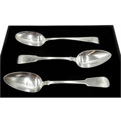  George IV silver serving spoon, fiddle pattern by John Wright, Newcastle 1825, one other by William Bateman II, London 1826 and a George III silver serving spoon old English pattern by Peter, Ann & William Bateman, London 1801, approx 6.5oz (3)    