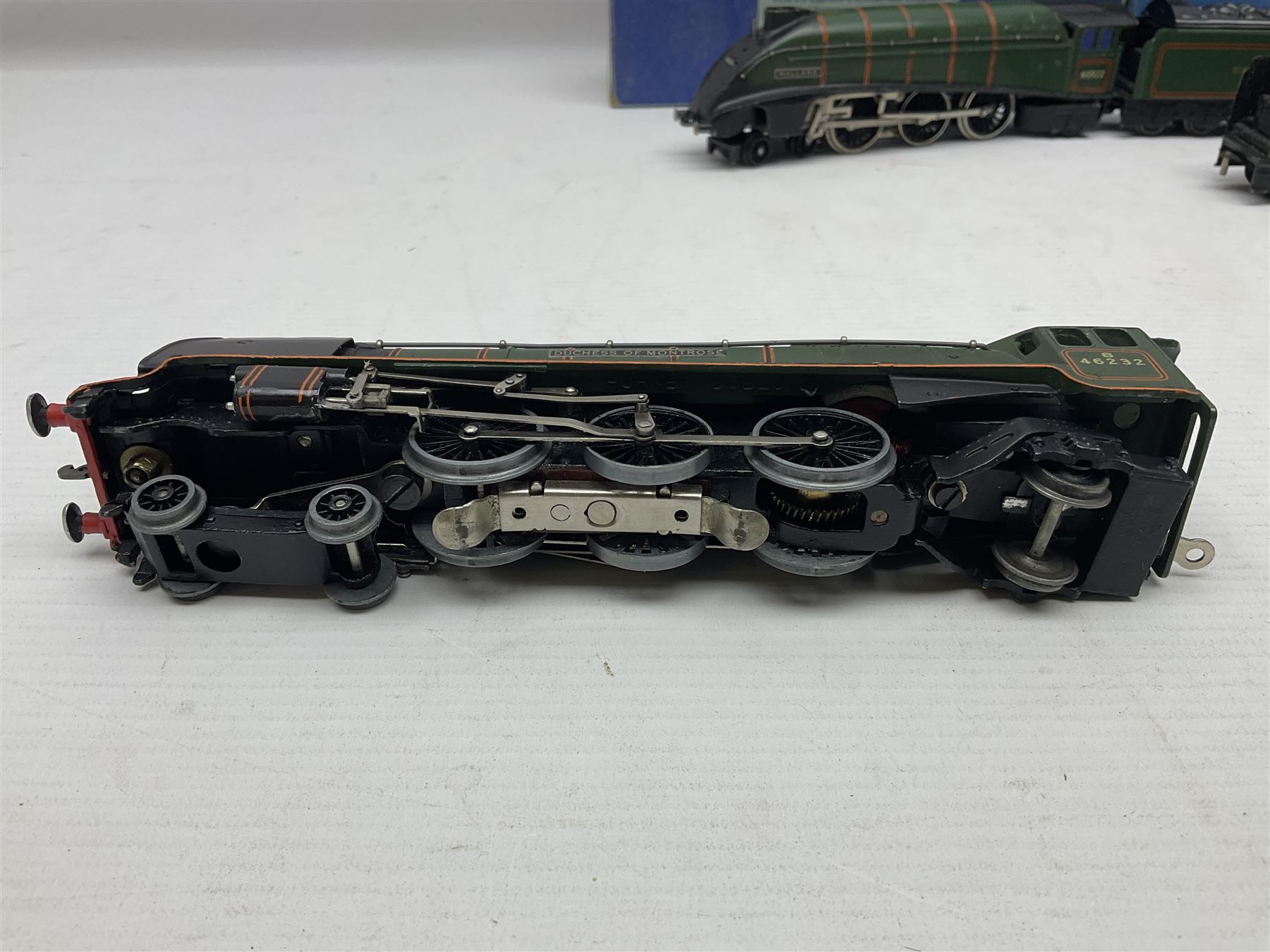 Hornby Dublo - 3-rail - Class A4 4-6-2 locomotive 'Mallard' No.60022 in BR green; in original box; and Duchess Class 4-6-2 locomotive 'Duchess of Montrose' No.46232 in BR matt green; in original plain blue box; with associated tender in plain blue box (3)