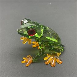 Pair Swarovski Crystal frogs, designed by Elizabeth Ademer, H8cm