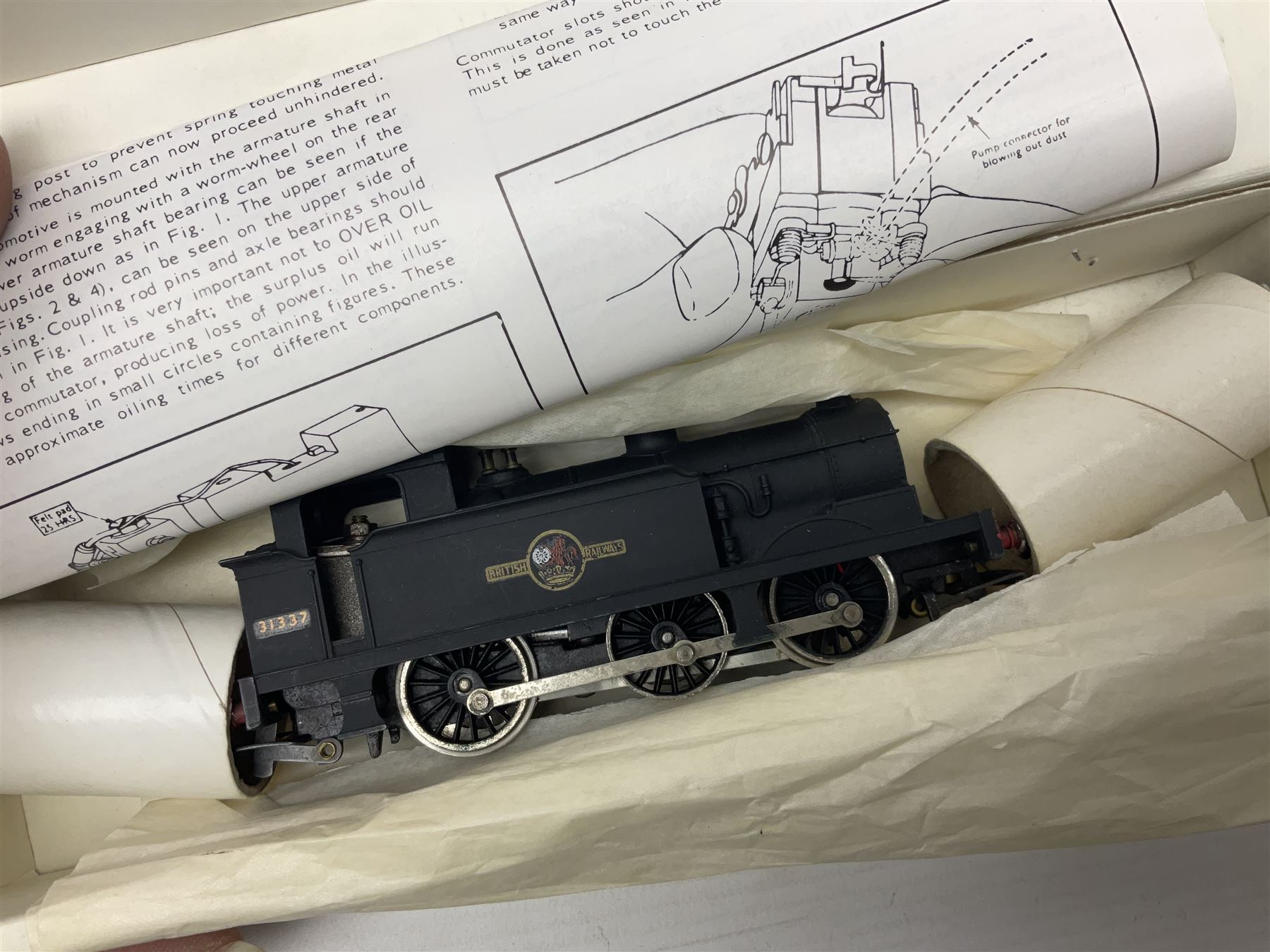 Wrenn '00' gauge - five Class R1 0-6-0 tank locomotives - No.7420 in LMS Red; No.31337 in BR Black; No.31340 in BR Malachite Green; No.1127 in Southern Green; all in boxes with instructions; and No.1127 in Southern Green; in associated Wrenn box (5)