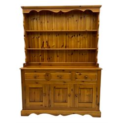Pine farmhouse dresser with three drawer