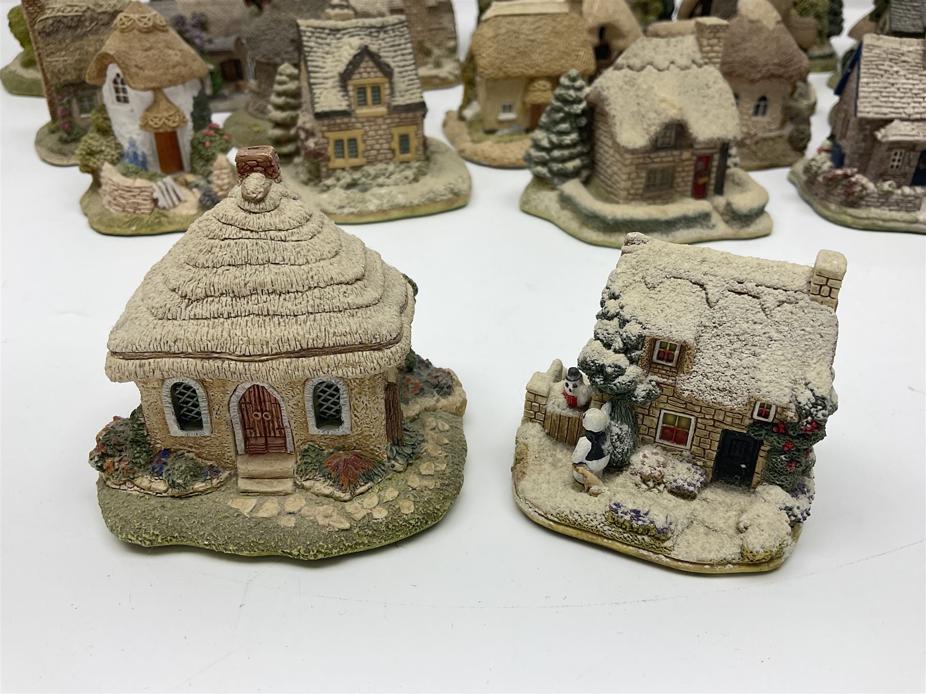 Thirty Lilliput lane, to include Hill Top, Bottle Oven, April Cottage, Thimble Cottage, Honeysuckle III, Gullivers Pantry etc