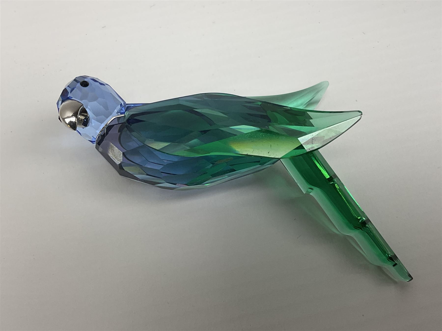 Fourteen Swarovski Crystal bird figures, to include toucan, mandarin duck, swans, parrot, cranes etc 