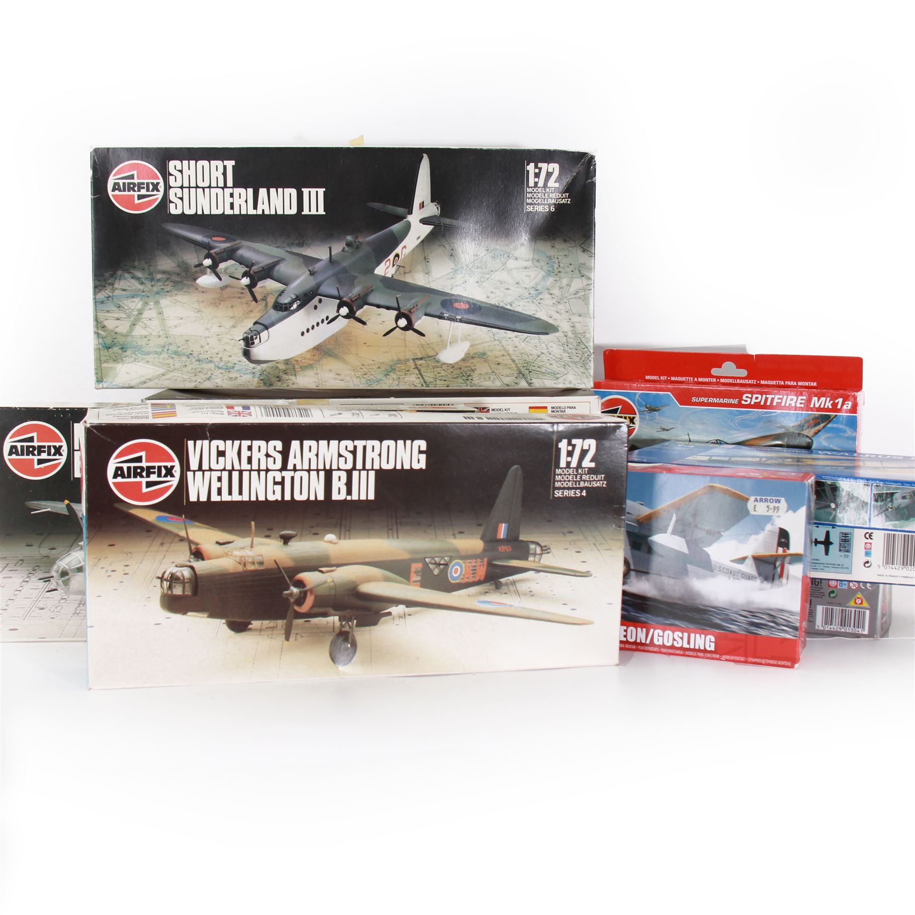 Fifteen 1 72 scale military vehicle and aircraft model kits