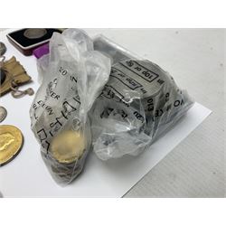 United States of America 1922 peace dollar, 1971 dollar coin, various commemorative crowns, commemorative medallions etc