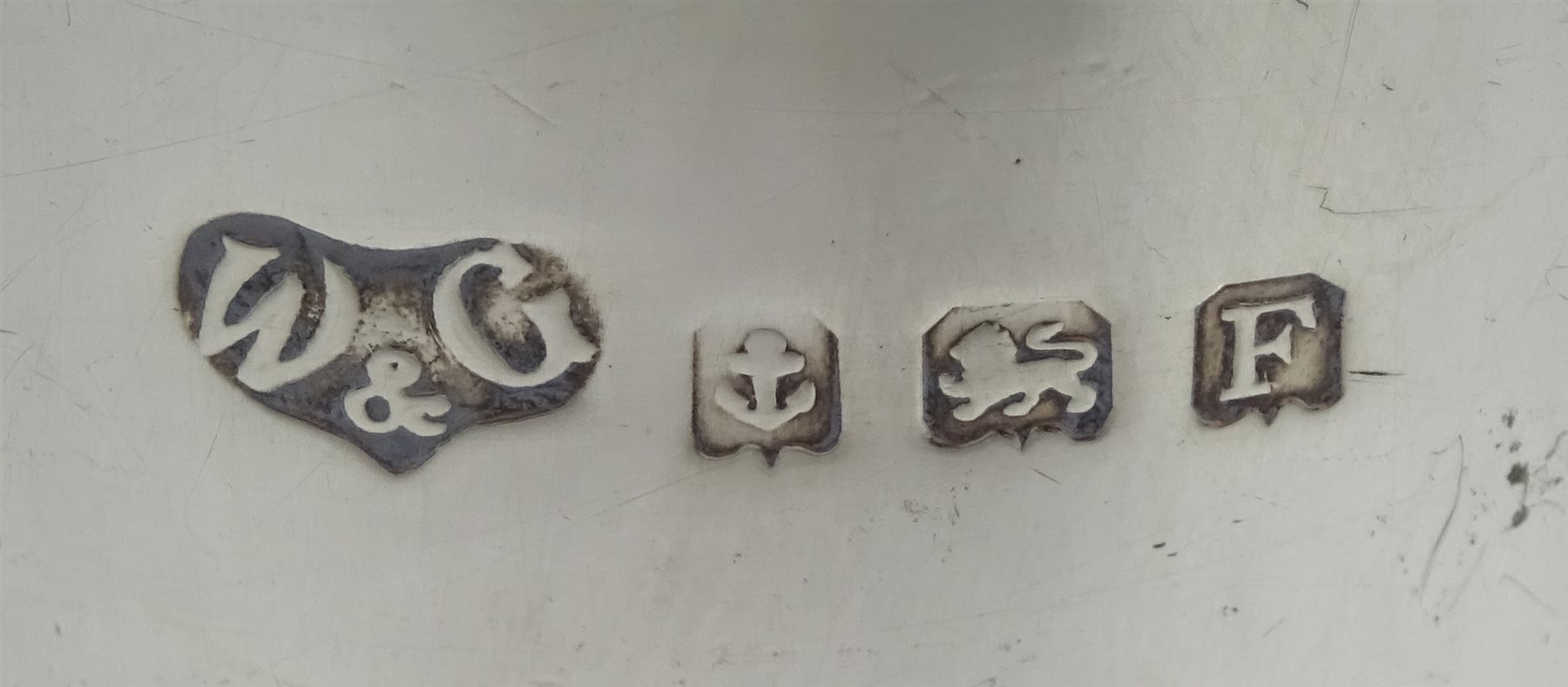 Silver sugar castor by Wilson & Gill, Birmingham 1930, approx 5oz