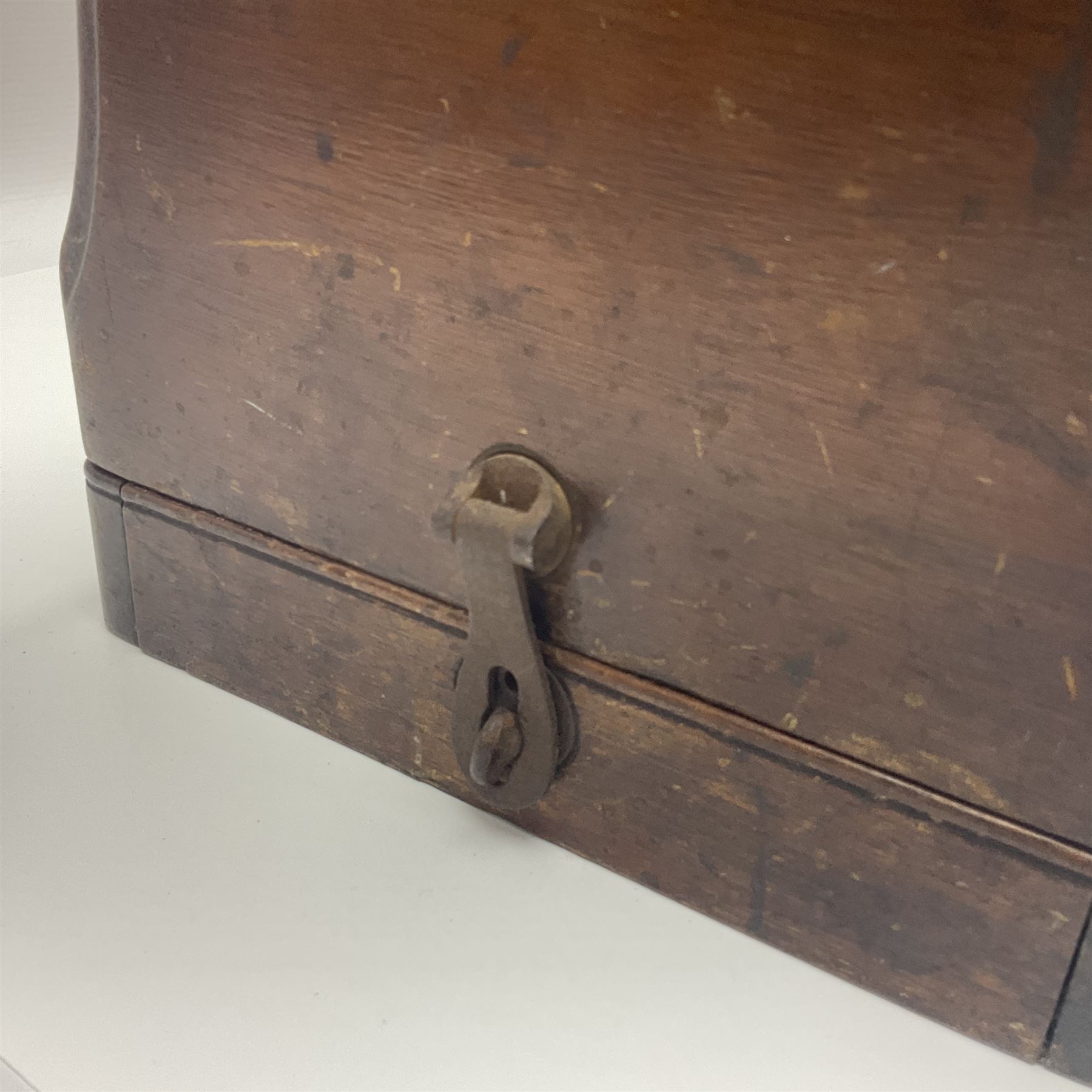 Metal hat box, together with another metal traveling case and a singer sewing machine 