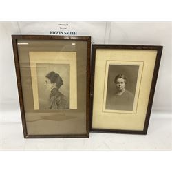 WWI bronze death plaque to Edwin Smith, together with two tankards presented to E.Smith and photographs of his family  