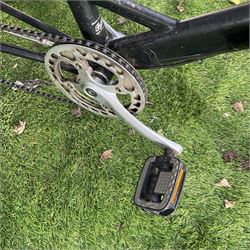 Pashley Tri-1 foldable tricycle with back storage, 7 speed - THIS LOT IS TO BE COLLECTED BY APPOINTMENT FROM DUGGLEBY STORAGE, GREAT HILL, EASTFIELD, SCARBOROUGH, YO11 3TX