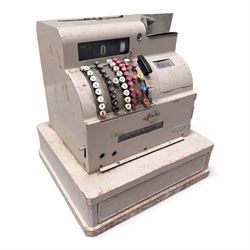 Early 20th century shops till