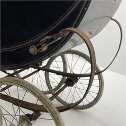Vintage pram by Osnath 