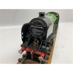 Gauge I - Aster live steam Southern Railway 4-4-0 Schools Class locomotive 'Winchester' No.901 with six-wheel tender; twin outside cylinders, smoke deflectors and spirit burner fed from tender tank, with Aster serial no. 6141167 between the wheels (2)