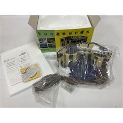 Lledo Vanguards - five 1:43 scale diorama sets comprising CD1002, PD1002, PD2002, RD 3002 and GD1002; with further Corgi 05508 Mini 7 racing club diorama set; all boxed (6)