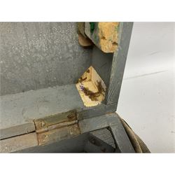  WWII period Type P10 aircraft compass, 16.5cm diameter brass rim marked “Type P10” and “No 1130B”, spring mounted onto brass base with Air Ministry plate marked “Crown A.M. No 6A.1671”; in original grey painted wooden box