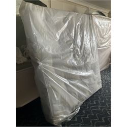 6' Super King divan bed - unused- LOT SUBJECT TO VAT ON THE HAMMER PRICE - To be collected by appointment from The Ambassador Hotel, 36-38 Esplanade, Scarborough YO11 2AY. ALL GOODS MUST BE REMOVED BY WEDNESDAY 15TH JUNE.