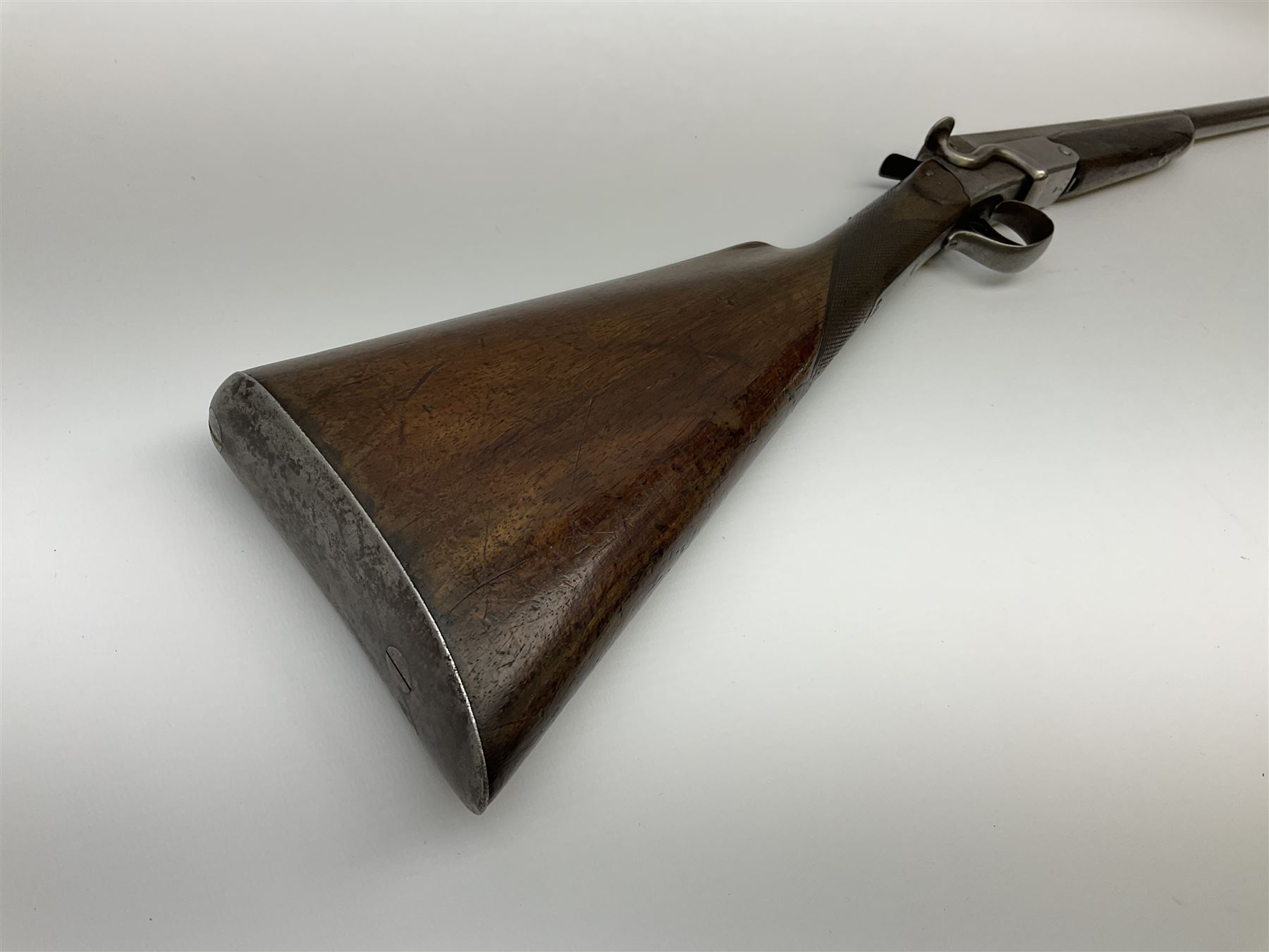 W. Horton 98 Buchanan Street Glasgow 20-bore single barrel centre hammer sporting gun, 71cm octagonal to round barrel with side lever opening, walnut stock with chequered grip and fore-end and steel butt plate, serial no.40334, L110cm SHOTGUN CERTIFICATE REQUIRED