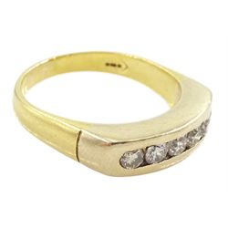 18ct gold channel set, six stone round brilliant cut diamond ring, hallmarked, total diamond weight approx 0.55 carat