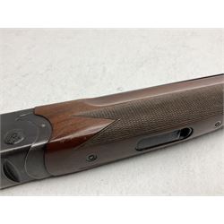 Italian Beretta Model 686 Onyx 12-bore double barrel over-and-under boxlock ejector shotgun, the 74.5cm barrels with ventilated top rib, walnut stock with chequered pistol grip and fore-end, single selective trigger Fore-end no.38044 Barrels no.5314 Action no.F38044B; together with set of five chokes (two fitted) SHOTGUN CERTIFICATE REQUIRED