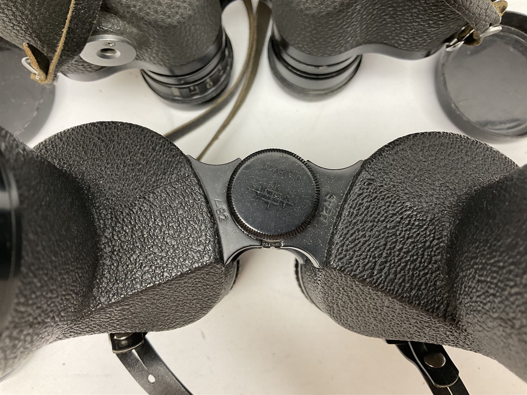 Eleven pairs of Swift binoculars, to include Greens 8x40, Saratoga 8x40, two pairs of Newport Mk II 10x50, Newport 10x50, Saratoga Mk II 8x40, Audubon 8.5x44, etc, 