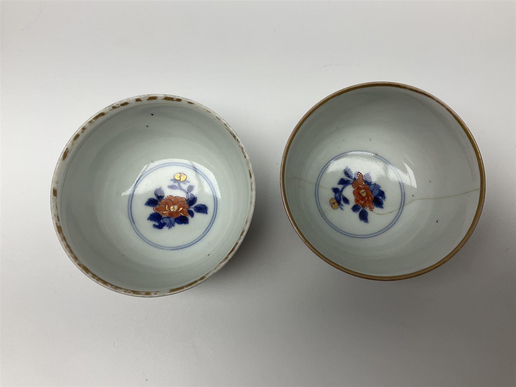 19th century and later Chinese ceramics, to include footed bowl, with hand painted floral and foliate decoration, with pierced lattice work border, upon three bracket feet, together with Chinese export porcelain rice bowl and cover, decorated in enamel with cockerels, against floral and foliate ground, three floral tea bowls and similar plate, largest D17.8cm