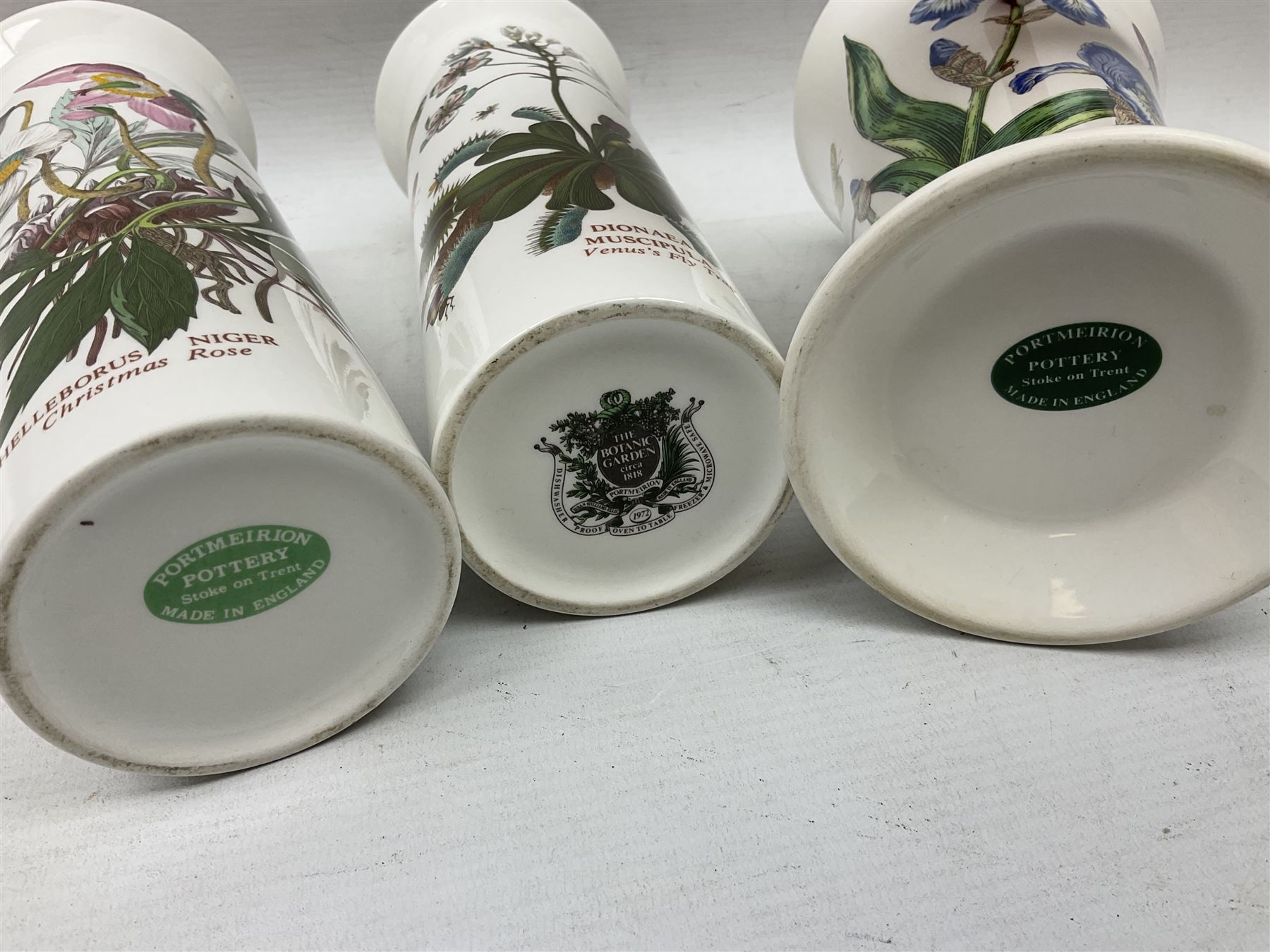 Quantity of Portmeirion The Botanic Garden pattern storage jars of various sizes, planters, vases etc (approx 47)  