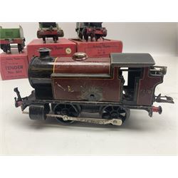 Hornby '0' gauge - No.501 clockwork 0-4-0 locomotive No.1842; boxed; No.501 Tender; boxed; No.101 clockwork 0-4-0 locomotive No.2270; and No.50 clockwork 0-4-0 locomotive No.60199 for spares or repair; boxed (4)