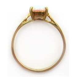  Silver-gilt single stone opal ring, stamped SIL  