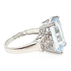  18ct white gold (tested) aquamarine and diamond ring, aquamarine approx 6.2 carat  