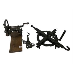 Clizbe Brothers Manufacturing Co. grinder