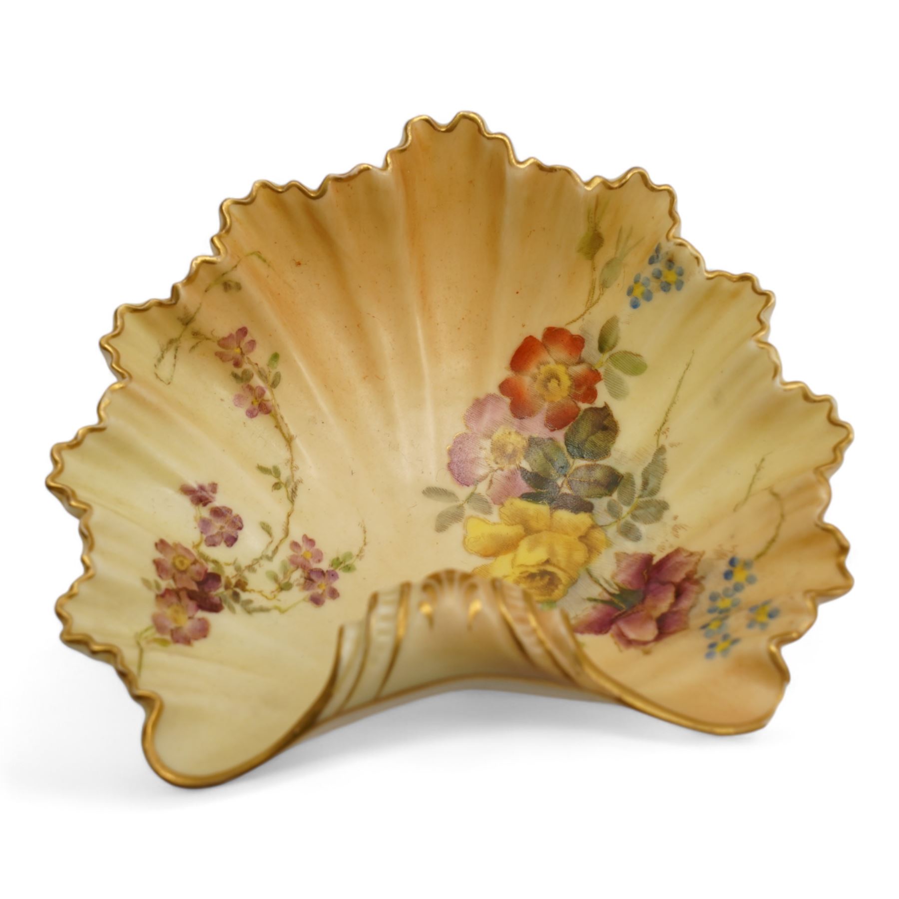 Royal Worcester blush ivory porcelain to include a pot pourri bowl with pierced cover, no. G935, ewer with winged beast moulded handle no. 1048, three further ewers, no 1094, shell shaped dish no. 1413 and two similar style leaf shaped dishes (8)