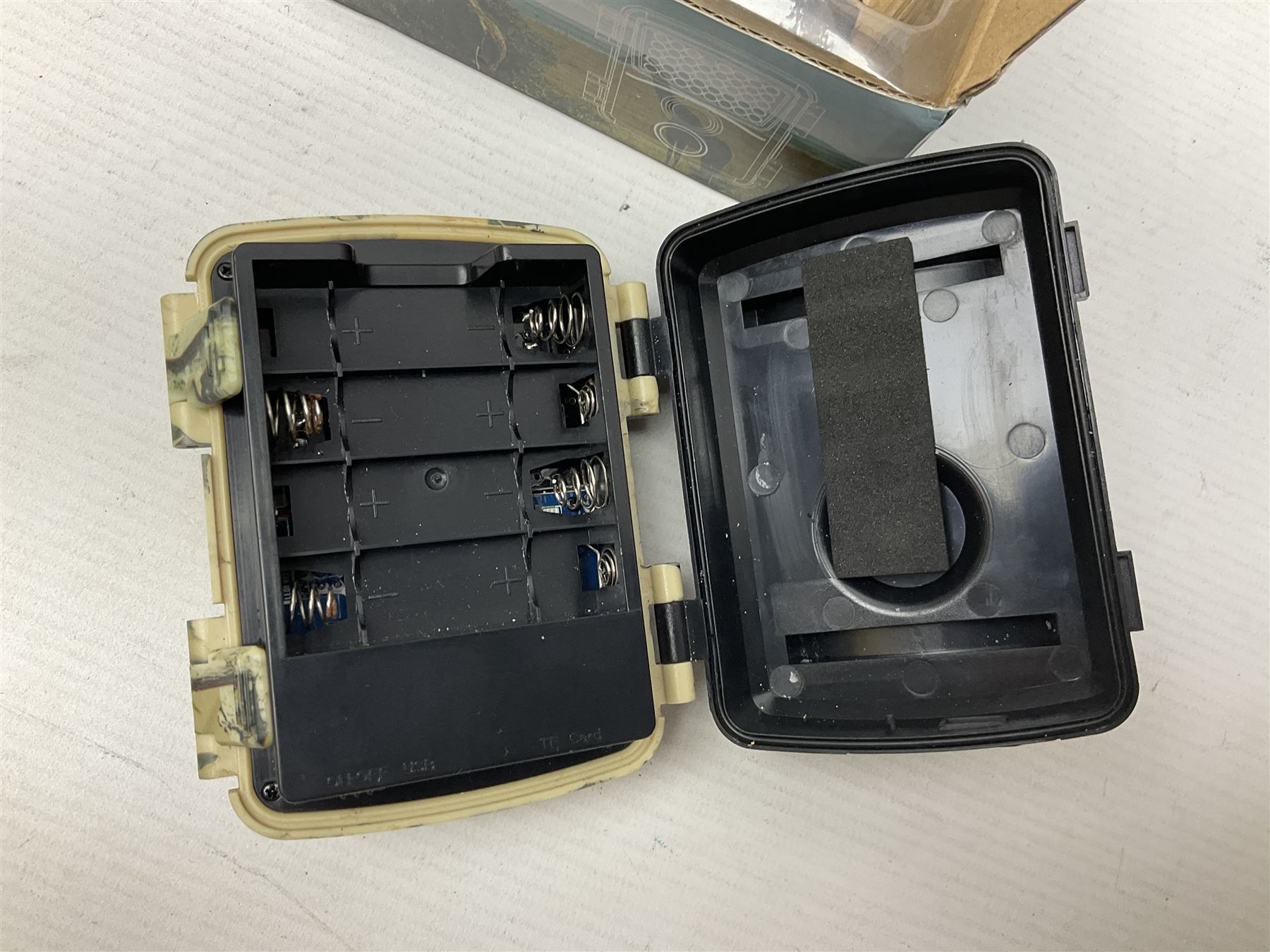 Four shooting accessories - Riflescope 3-9 x 50 scope; Digital Trail Camera; Megaorei M3 night sight add on; and Logan Gun Lamp; all boxed (4)