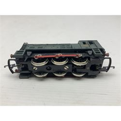 Wrenn '00' gauge - three Class 08 0-6-0 Diesel Shunting locomotives - No.7124 in LMS Black; No.D3464 in BR Blue; and No.D3783 in BR Green; all boxed with instructions (3)