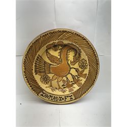 John Hudson: Large slipware charger in the style of Thomas Toft by John Hudson of Mirfield Pottery, decorated with a cockerel, incised marks verso, D 41cm.