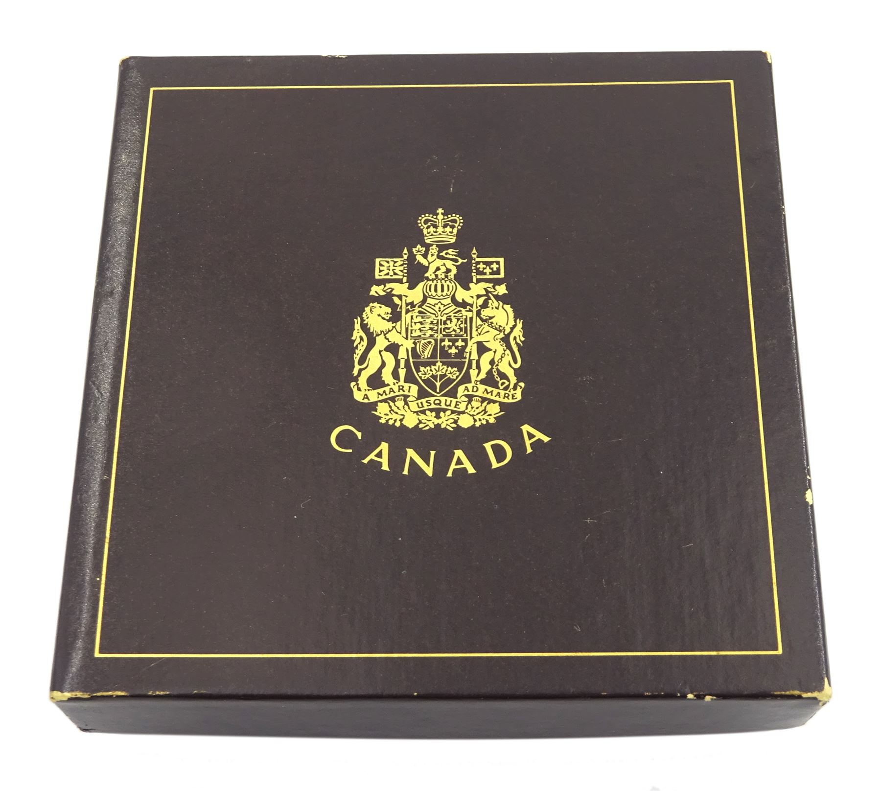 Canadian Olympic 100 dollars 22ct gold proof coin by the Royal Canadian Mint, boxed