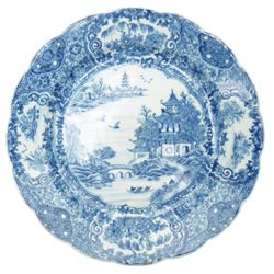 Set of five late 18th century Chinese export blue and white plates, Qing dynasty, approximately Qianlong period, D23cm 