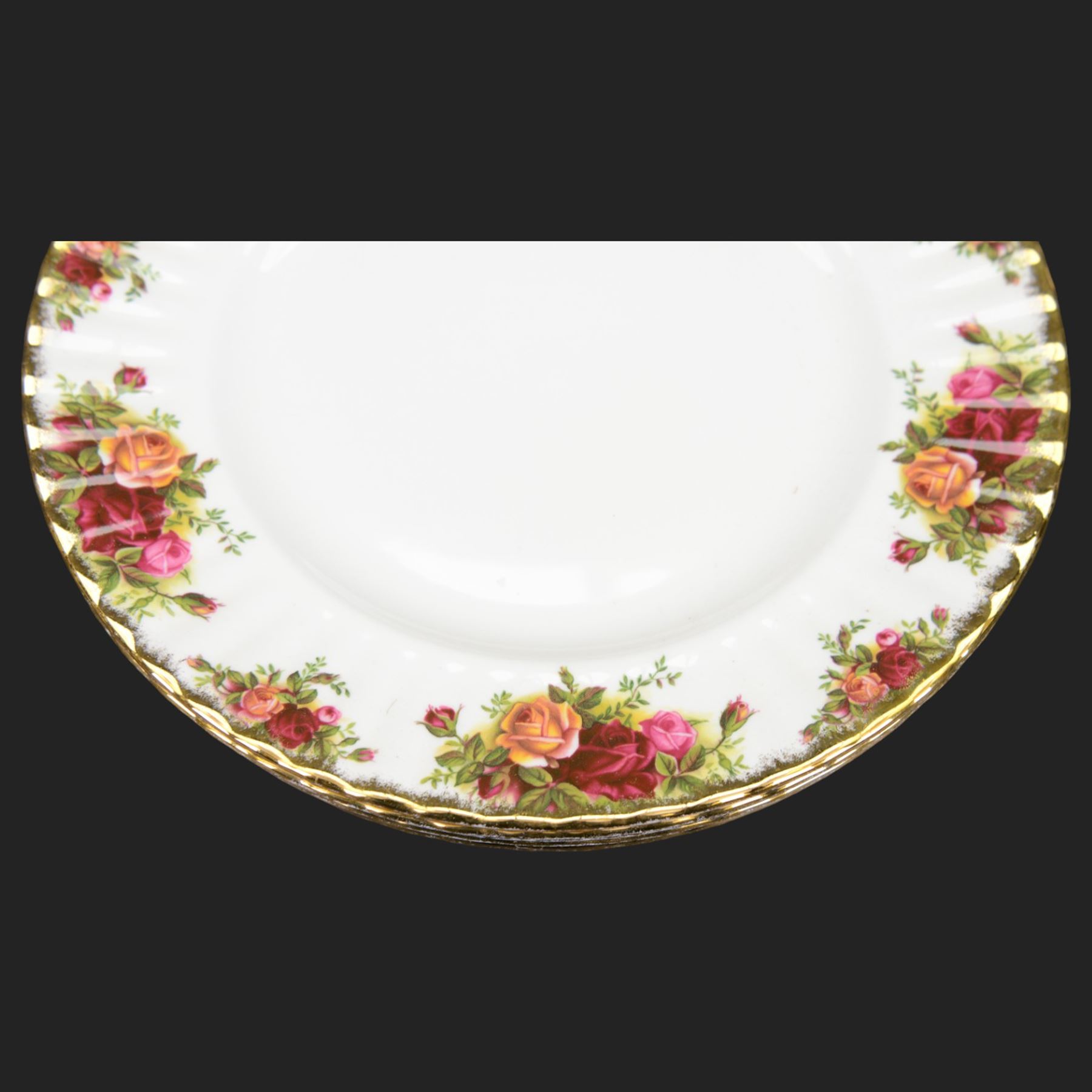 Royal Albert Old Country Roses part tea and dinner service for six, including dinner plates, bowls, cups and saucers etc 