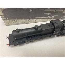 ‘00’ gauge - kit built S&DJR/LMS/BR 2-8-0 no.53807 steam locomotive and tender, finished in BR black with DJH Models box; with further kit built Standard Class 9F 2-10-0 steam locomotive and tender no.92026 finished in BR black (2) 