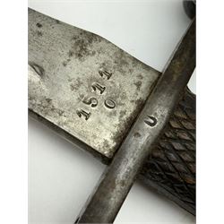 Spanish WWII Bolo bayonet with 25cm fullered steel blade, with makers mark, with checkered handle and steel scabbard, L40cm