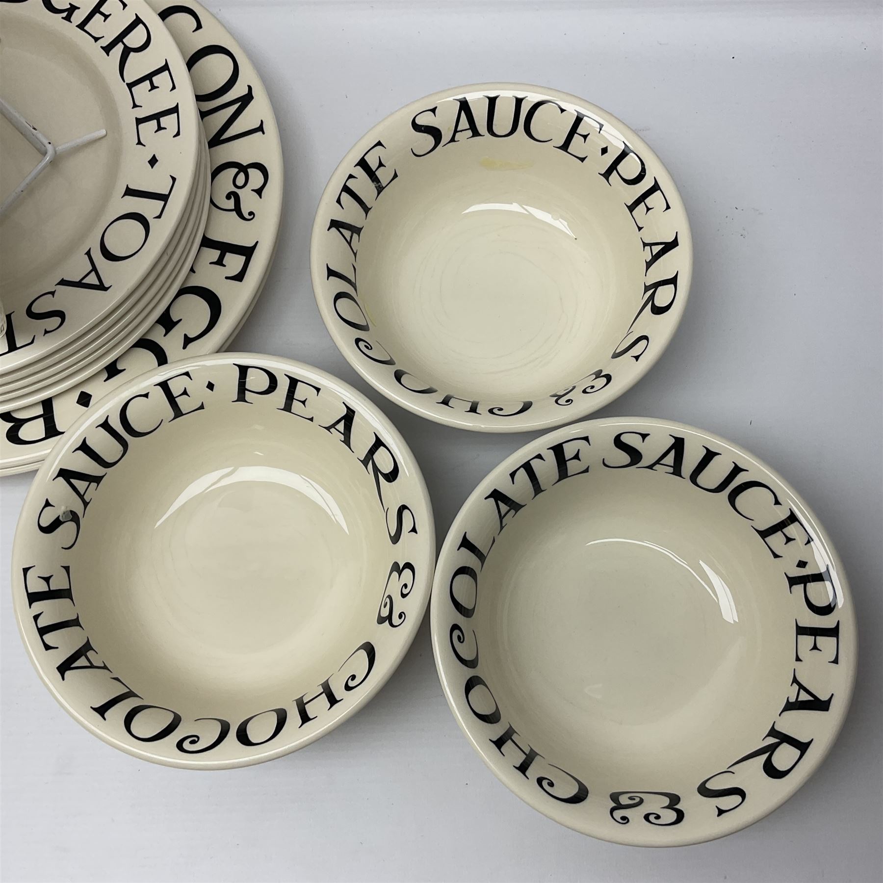 Emma Bridgewater part dinner service in Black Toast pattern, including six dinner plates, eight pasta plates in two sizes, ten side plates etc (31)