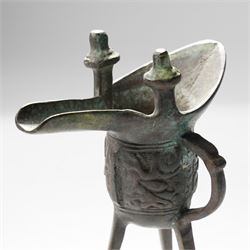 Chinese bronze archaistic tripod vessel, with twin posts, H16cm 