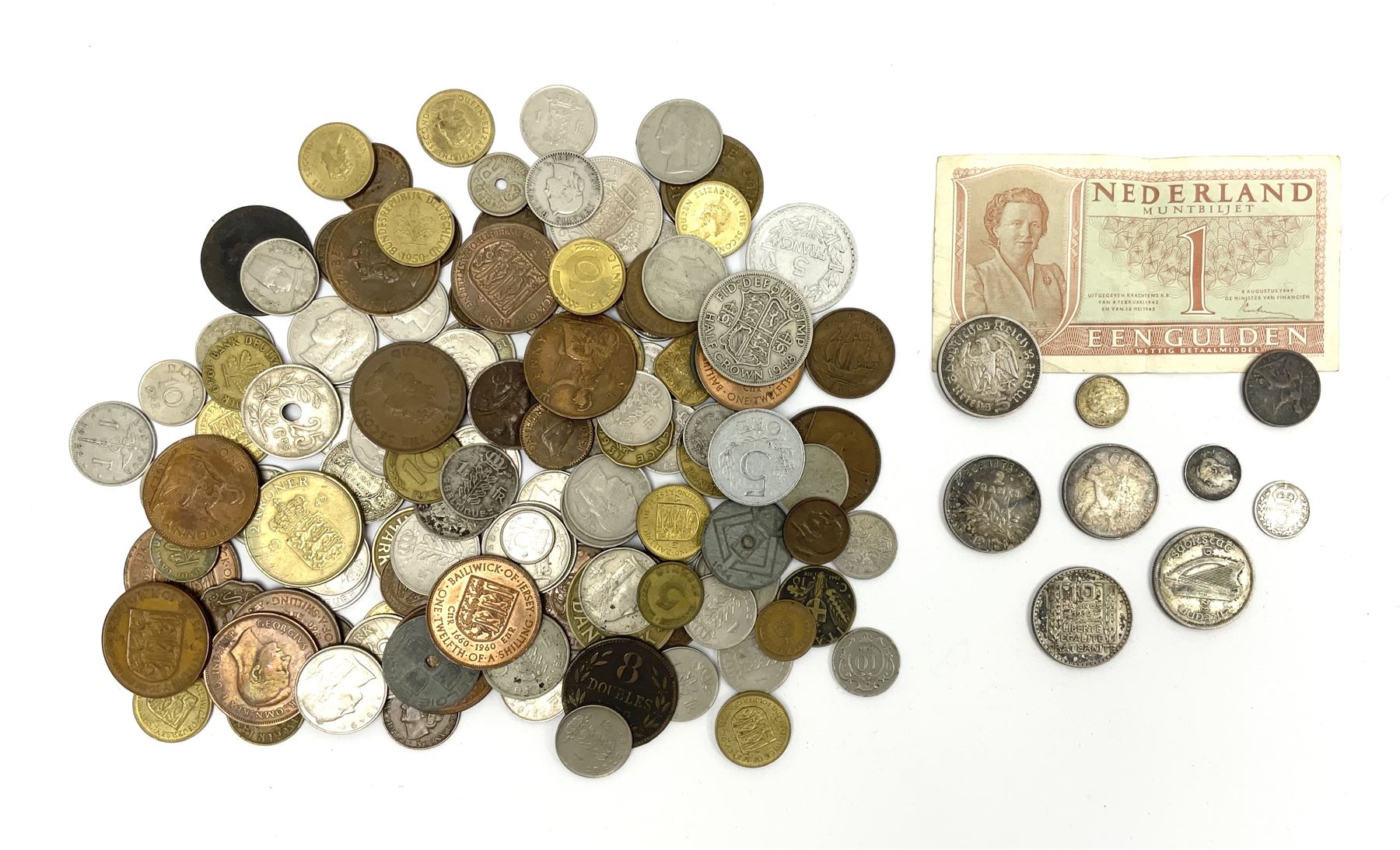 World coins including King George IIII 1823 farthing, King Edward VII 1902 silver threepence, French ten francs 1932, Irish 1928 florin, King George VI Australia 1944 threepence etc