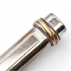 Cartier 'Must de Cartier' fountain pen, cased with cartridges