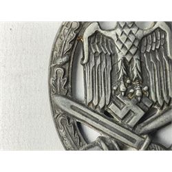WW2 German General Assault badge and a Wound badge (2)