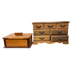 Wooden jewellery box, with three draws and a hinged lid, together with another box, jewellery box H20cm 