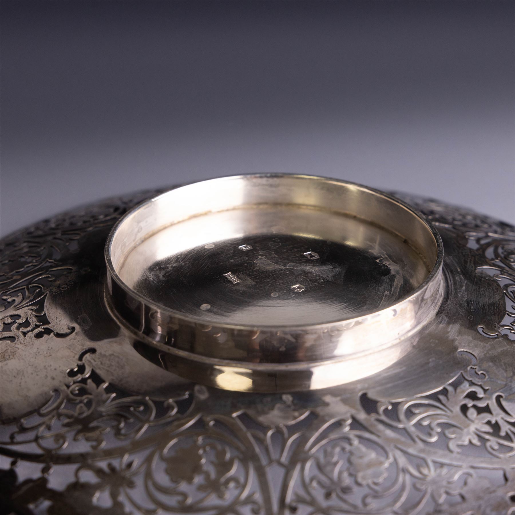 Mid 20th century silver dish, of circular form with pierced fruiting vine decoration, hallmarked Sheffield 1964, maker's mark SJR, D20.5cm