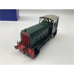Heljan '0' gauge - Class 05 diesel Shunter 'Hunslet' locomotive no. 25901 