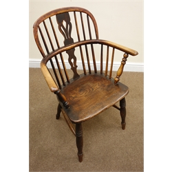  19th century ash and elm double bow Windsor chair, turned supports and stretchers (W61cm)  